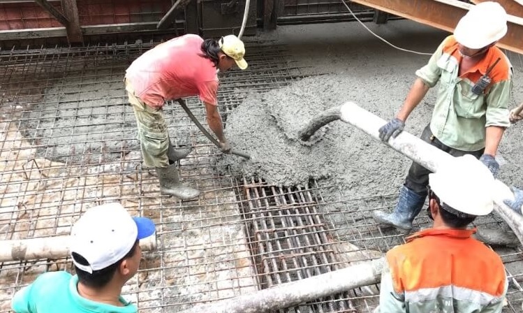 Móng nhà bị yếu cũng là một trong những nguyên nhân chính gây rung sàn. Thiết kế móng thiếu chuẩn xác hoặc không đủ khả năng chịu lực có thể dẫn đến mất ổn định cho toàn bộ công trình.