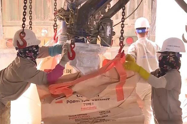 • Giá xi măng khu vực phía Nam có sự điều chỉnh tăng